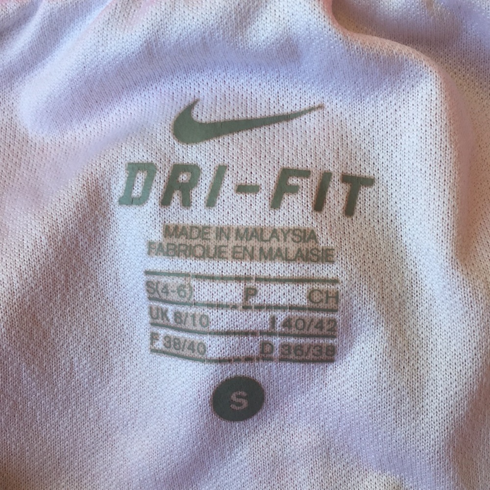 🌸NIKE dry fit running shorts - Picture 6 of 8